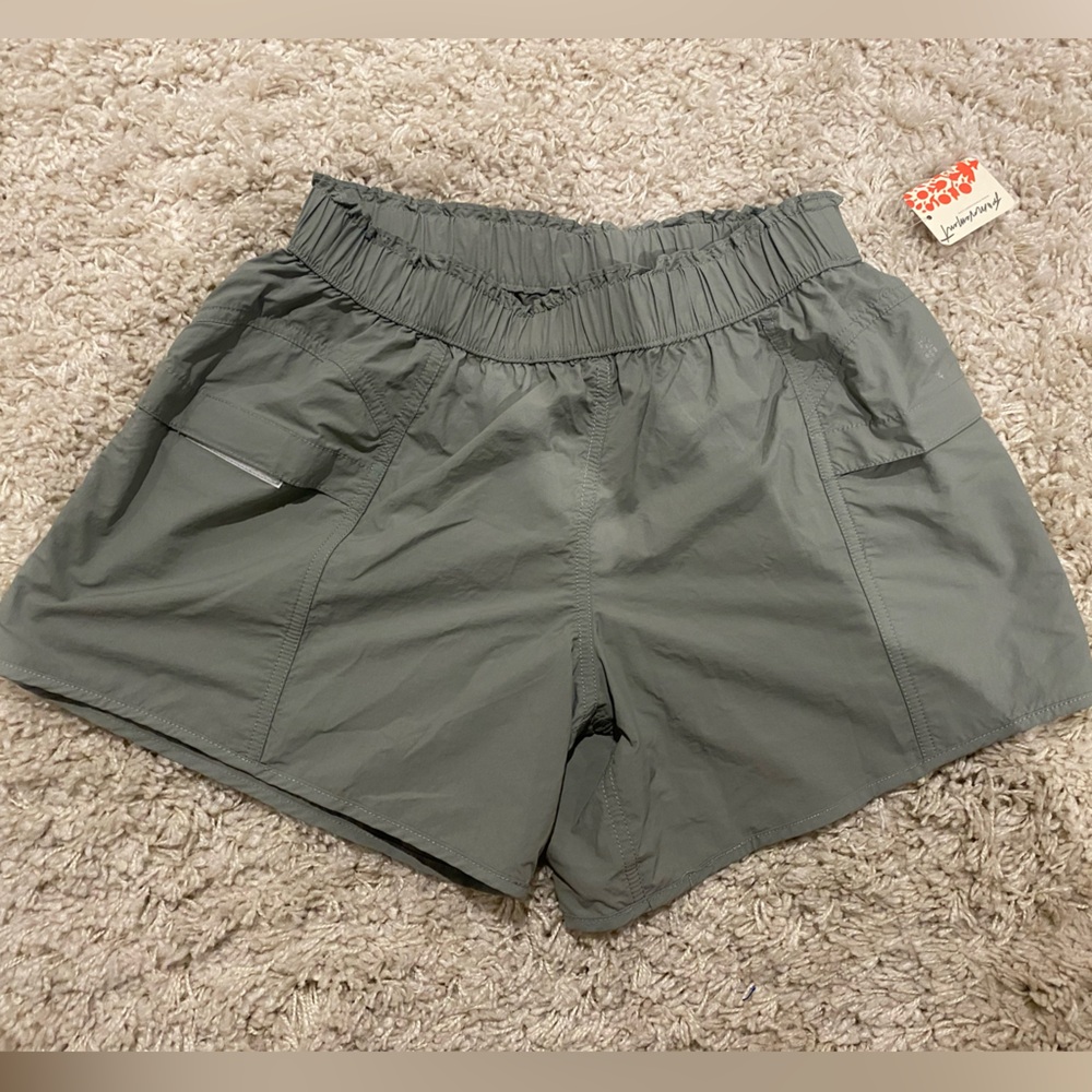 FP MOVEMENT In The Wild Cargo Shorts NWT